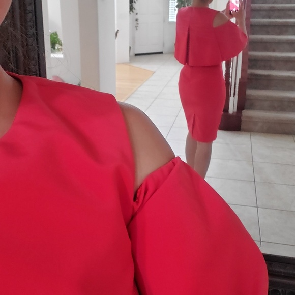 🔥Monique Lhuillier] NWT $550  Red Midi Dress size 4 - Picture 7 of 9